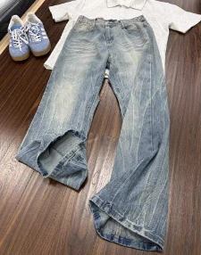 Men’s Dual-Tone Lightning Pattern Micro Flare Jeans – Light Blue